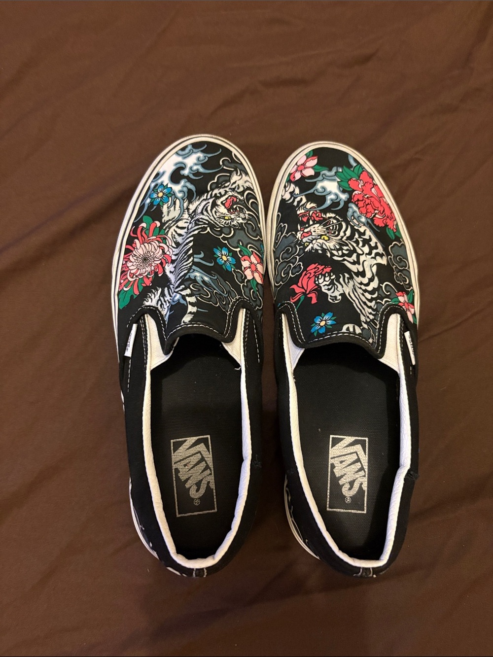 Vans Mens Slip-On Sneakers with Floral & Tiger Graphic - Black/Red/Green/Blue 10